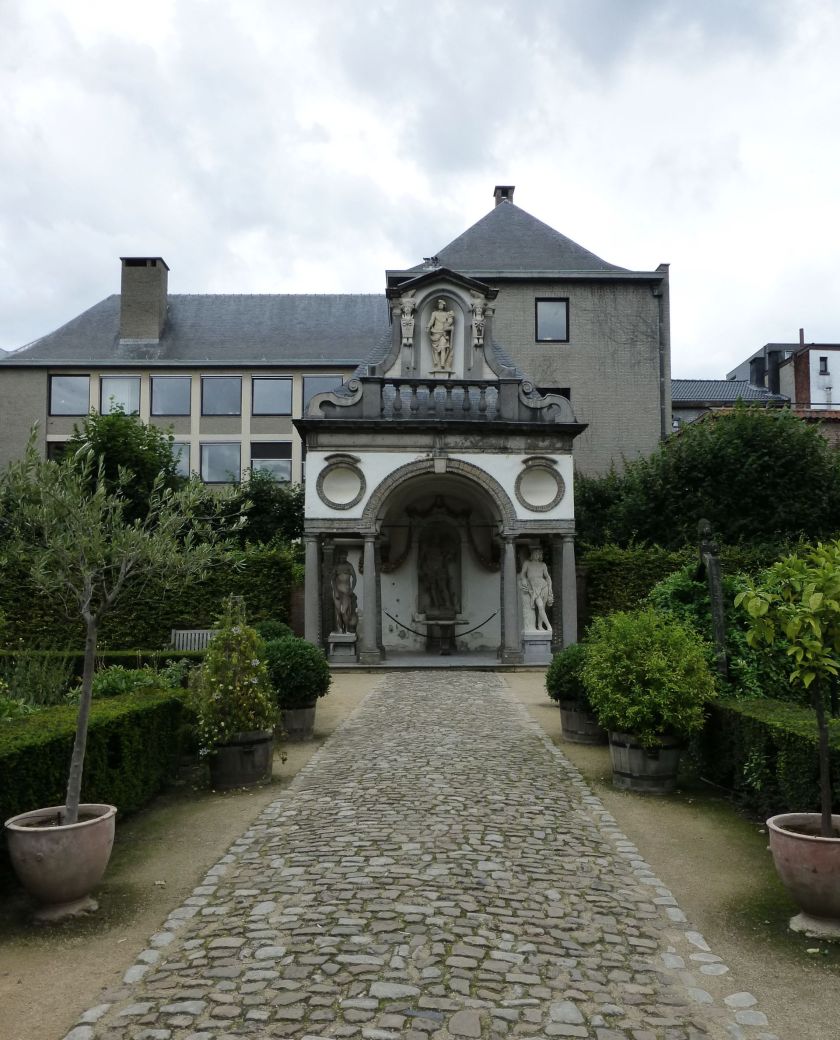 Antwerp in 100 Words or Less | The Alternative Atlas